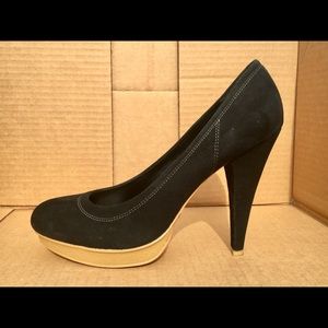 BCBG Generation Platform Heels Size 8.5B
